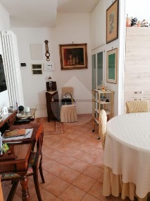 Foto Appartamento in Via 24 Maggio, Siena di 90 m² con 4 locali in vendita