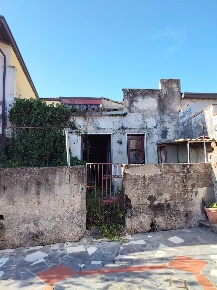 Foto Casa indipendente in Via Napoli  8, Mascalucia Centro di 60 m²