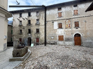 Foto Casa indipendente in VIA SANT' ANTONIO 54, Corteno Golgi di 300 m²