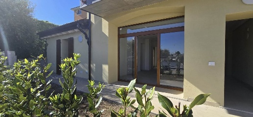 Foto Appartamento a Manerba del Garda Solarolo di 70 m² con 3 locali