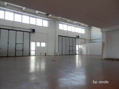 Foto Capannone industriale a Prato Tavola di 300 m² con 1 locali in affitto