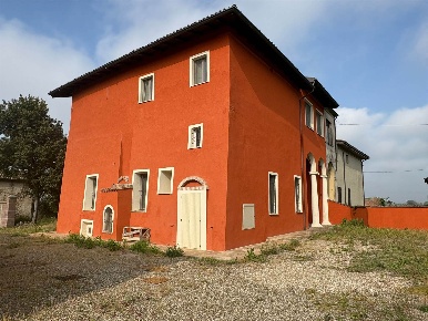 Foto Rustico a Podenzano di 400 m² con 7 locali in vendita