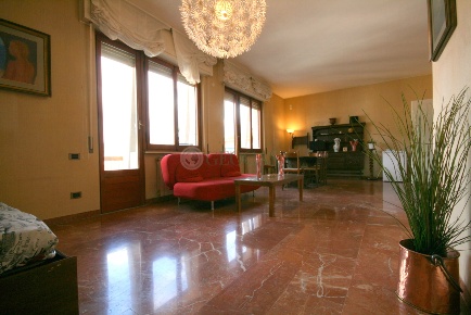 Foto Appartamento a La Spezia Centro Storico di 180 m² con 6 locali