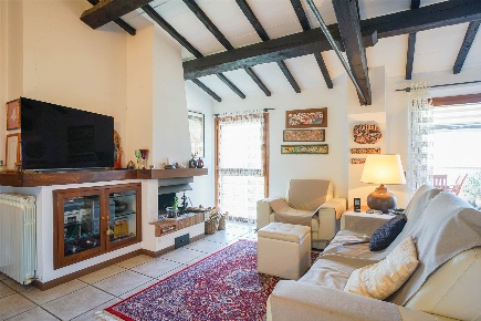 Foto Appartamento a Monteroni d'Arbia di 119 m² con 5 locali in vendita