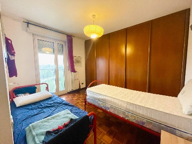Foto Stanza a Milano di 90 m² con 3 locali in affitto