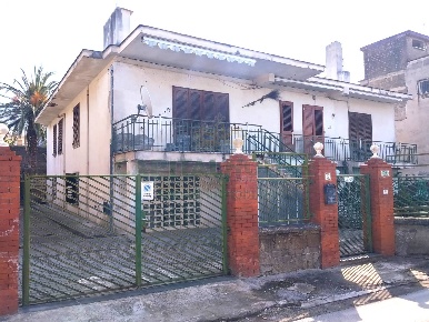 Foto Casa indipendente in sirignano, Sirignano di 312 m² con 7 locali