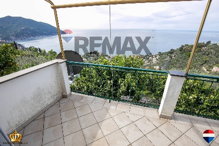 Foto Casa indipendente in Via Don Angelo Polleri, Recco di 200 m²