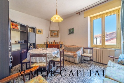 Foto Appartamento in Via Paolo Sanna snc, Oschiri di 150 m² con 5 locali