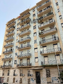 Foto Appartamento in piazza Leone Cuella 12, Siracusa Borgata - Santa Lucia