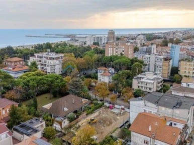 Foto Posti auto in viale orsini, Giulianova Centro di 12 m² con 1 locali