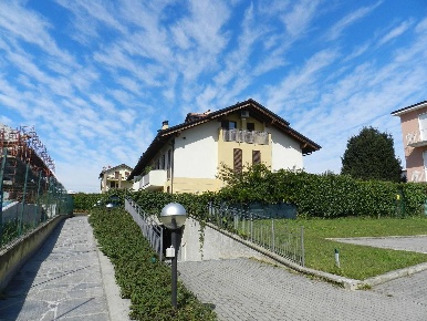 Foto Appartamento in Via Torino 4, Bernareggio Centro di 37 m² con 1 locali