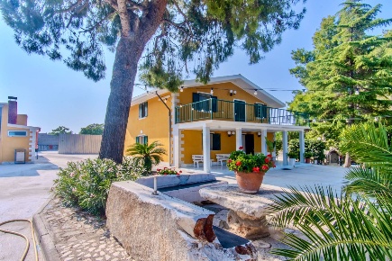 Foto Villa unifamiliare in Contrada Montevitolo, Andria di 780 m²