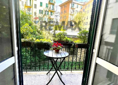 Foto Appartamento in Via Tibullo 11, Roma Prati di 100 m² con 3 locali