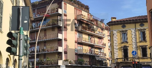 Foto Appartamento in via nullo 2, Bergamo Centro di 150 m² con 3 locali