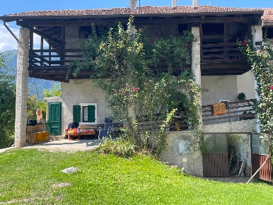 Foto Case semi ndipendenti in Via San Zeno 27, Fiavè Centro di 207 m²