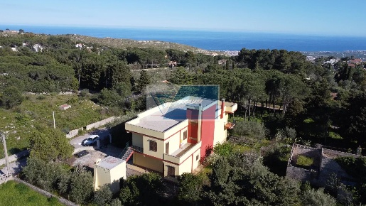 Foto Villa unifamiliare in Via Pica, Avola Chiusa Cavalli con 8 locali