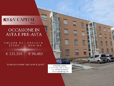 Foto Appartamento in Via Manzoni, Venaria Reale di 100 m² con 5 locali