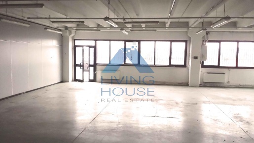 Foto Capannone industriale in Via Belvedere, Arcore Centro di 620 m²