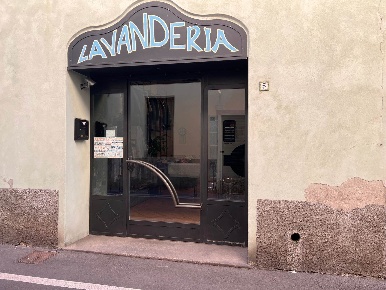 Foto Attività commerciale a Canonica d'Adda Centro di 49 m² con 2 locali