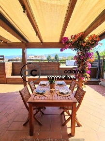 Foto Villa a schiera a Agliana di 180 m² con 6 locali in vendita