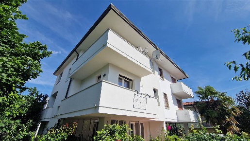Foto Villa bifamiliare in via kennedy, Este Meggiaro Alto di 170 m²