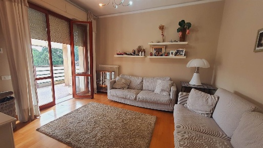 Foto Appartamento in traversa i viale cadorna, Lucca Arancio di 85 m²