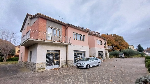 Foto Casa indipendente in viale Europa 92, Sarteano di 257 m² con 6 locali