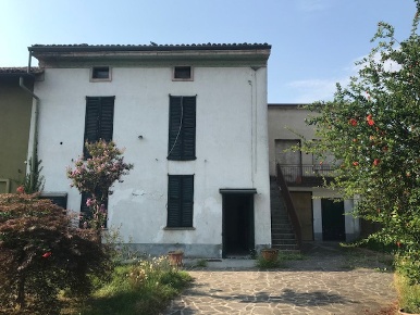 Foto Rustico in Via Mattei 2, Cavenago d'Adda Caviaga di 200 m² in vendita