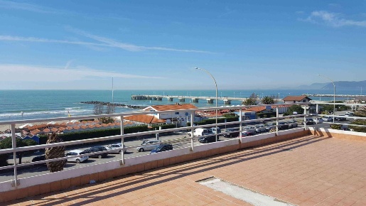 Foto Appartamento a Massa Marina di Massa Centro di 34 m² con 2 locali