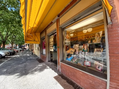 Foto Negozio a Medicina Medicina Buda di 100 m² con 4 locali in vendita