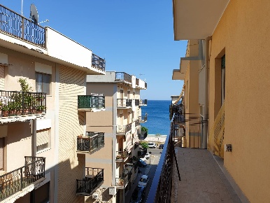 Foto Appartamento in via delle Repubbliche Marinare 17, Catanzaro di 100 m²