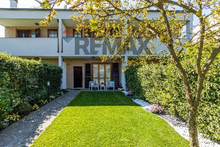 Foto Villa a schiera in Via Solferino 104, Seregno Sant'Ambrogio di 176 m²