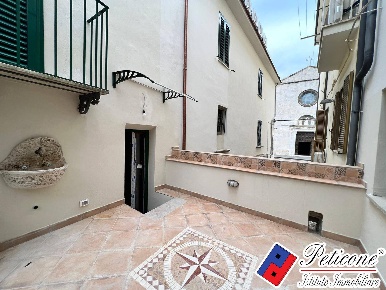 Foto Appartamento in VIA PIETRO GIANNONE, Fondi Centro di 44 m² in affitto