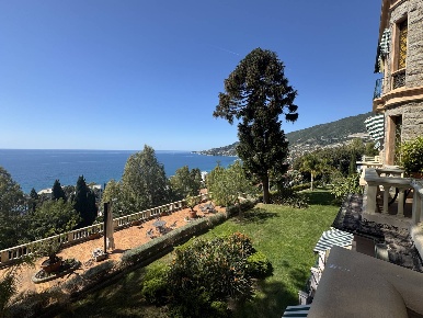 Foto Appartamento in Via Camillo Benso di Cavour 46, Ospedaletti di 93 m²