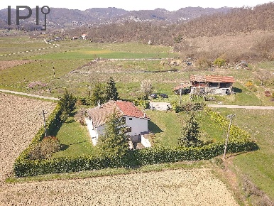 Foto Rustico in Reg Vivello 10, Spigno Monferrato Centro di 350 m²