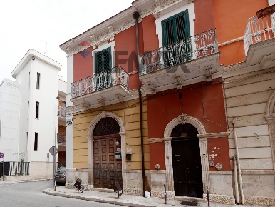 Foto Appartamento in Via Lanza 72, Triggiano di 130 m² con 3 locali