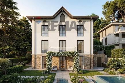 Foto Villa unifamiliare in Via Farioli 24, Porto Ceresio di 482 m²