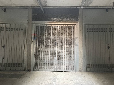 Foto Posti auto a Bergamo Celadina di 164 m² con 1 locali in vendita