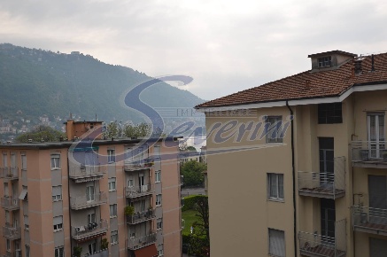 Foto Appartamento in via bellinzona, Como di 117 m² con 3 locali in affitto