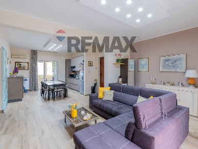 Foto Appartamento in Via Belmonte Chiavelli 164/A, Palermo di 116 m²