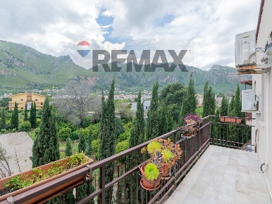 Foto Appartamento in Via Belmonte Chiavelli 164/A, Palermo di 116 m²