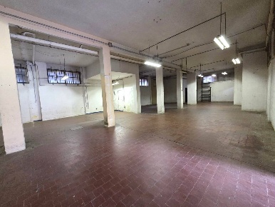 Foto Magazzino in VIA MURTOLA 69 R, Genova Pra' di 240 m² con 2 locali