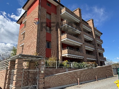 Foto Appartamento in Strada Ambolana 11, Parma Campus - Gaione di 96 m²
