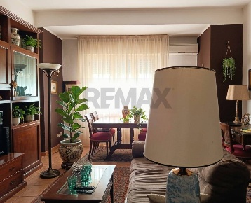 Foto Appartamento in Via Libertà 115, Enna Centro di 92 m² con 5 locali