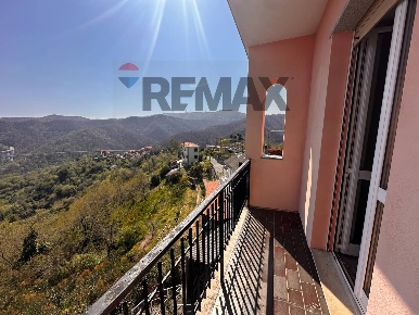 Foto Casa indipendente in Via Ronco 17, Quiliano Cadibona di 300 m²