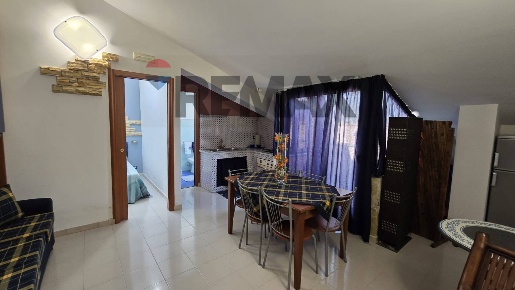 Foto Appartamento in Via Spiaggia 119, Mascali Centro di 70 m² con 6 locali