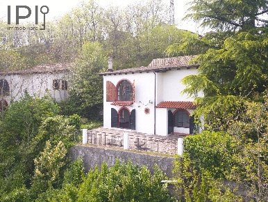 Foto Villa unifamiliare in villaggiio losio, Ponzone Losio di 130 m²