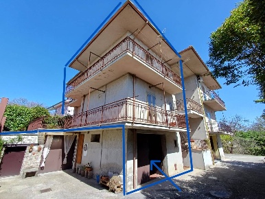 Foto Casa indipendente in Via Giacomo Matteotti, Caprarola Centro di 145 m²