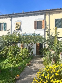 Foto Casa indipendente in via toscoromagnola 2146, Cascina di 135 m²