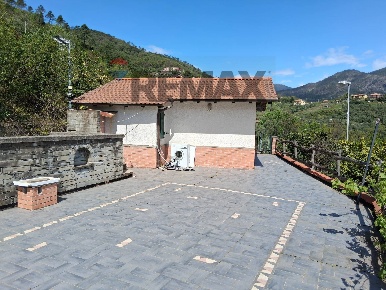 Foto Villa unifamiliare a Casarza Ligure di 120 m² con 5 locali in vendita